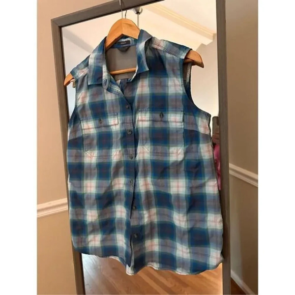 Eddie Bauer Tops - Eddie Bauer Flannel Size‎ Large Button Down